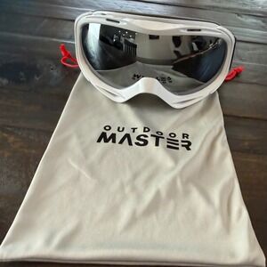 Outdoor Master Snow Goggles Unisex One‎ Size White Mirrored Silver Lens Ski Gear